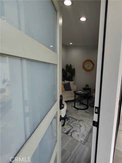 Detail Gallery Image 2 of 16 For 5130 E Burnett a,  Long Beach,  CA 90815 - 1 Beds | 1 Baths