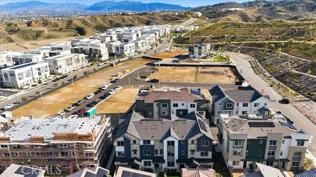 Detail Gallery Image 46 of 47 For 27323 Seven Oaks Ln, Valencia,  CA 91381 - 3 Beds | 3/1 Baths