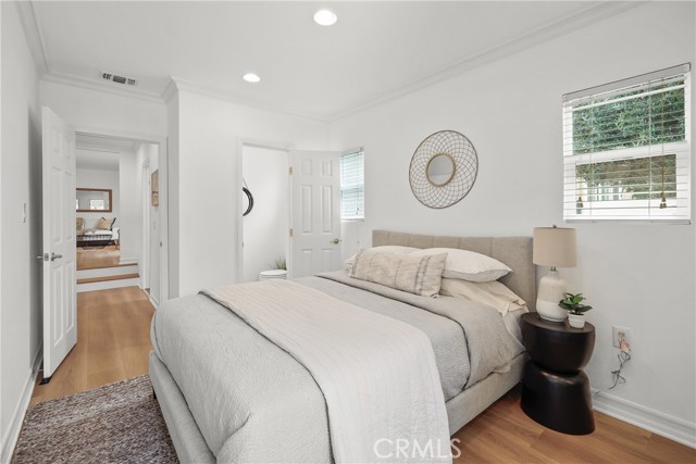 2482 New York Drive, Altadena CA: https://media.crmls.org/medias/ae77044b-422b-4db0-9641-3ed23a20d8b5.jpg