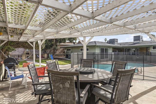 Detail Gallery Image 31 of 43 For 1304 Deauville Ct, San Bernardino,  CA 92404 - 4 Beds | 3 Baths