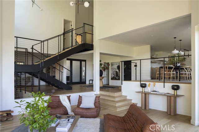 Detail Gallery Image 8 of 47 For 654 S Cumberland, Lake Arrowhead,  CA 92352 - 5 Beds | 5 Baths