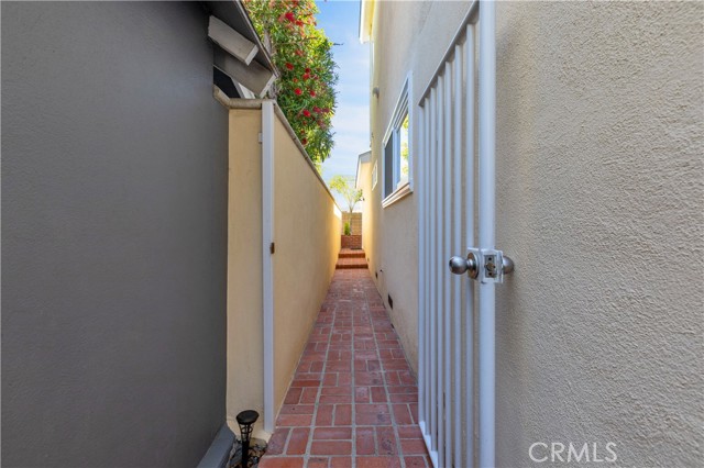 Detail Gallery Image 35 of 51 For 16696 Bayview Dr, Sunset Beach,  CA 92649 - 3 Beds | 2/1 Baths