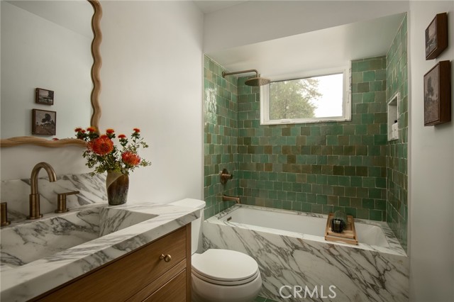 Detail Gallery Image 14 of 31 For 28443 Altamont Ct, Lake Arrowhead,  CA 92352 - 3 Beds | 2/1 Baths
