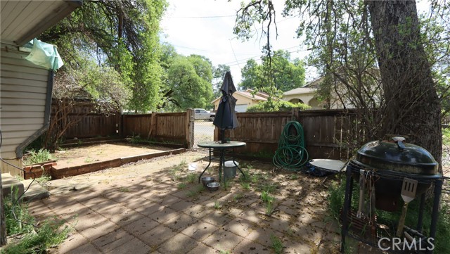 Detail Gallery Image 5 of 25 For 16064 31st, Clearlake,  CA 95422 - 2 Beds | 2 Baths