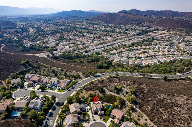 27126 Coral Bells Way, Murrieta CA: https://media.crmls.org/medias/ae7a7d75-9954-459d-ac70-6fe0e556e182.jpg