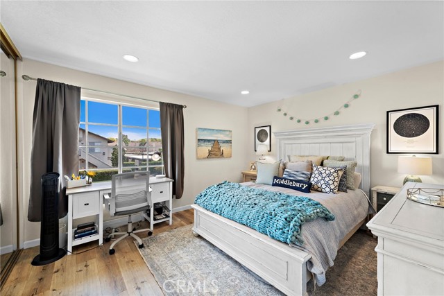 Detail Gallery Image 1 of 30 For 22 Exeter #23,  Irvine,  CA 92612 - 1 Beds | 1 Baths