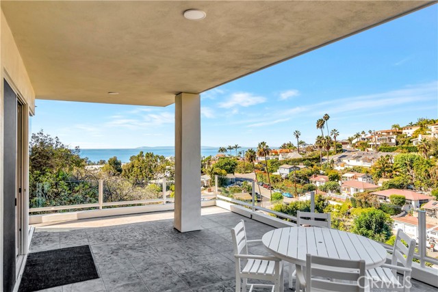 Detail Gallery Image 41 of 68 For 553 Temple Hills Dr, Laguna Beach,  CA 92651 - 5 Beds | 4/1 Baths
