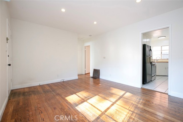 Detail Gallery Image 5 of 17 For 347 W Dryden St #B,  Glendale,  CA 91202 - 1 Beds | 1 Baths