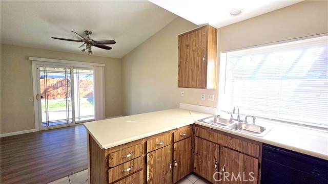 Detail Gallery Image 11 of 21 For 7575 Kempster Ct, Fontana,  CA 92336 - 3 Beds | 2 Baths