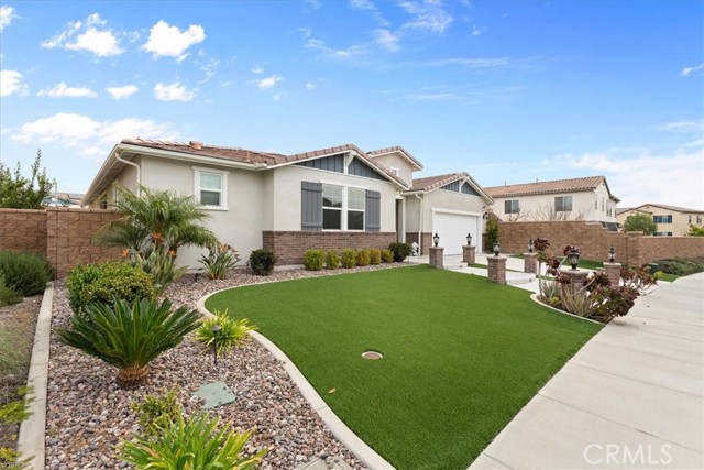 Detail Gallery Image 3 of 43 For 34490 Bloomberry, Murrieta,  CA 92563 - 3 Beds | 2/1 Baths