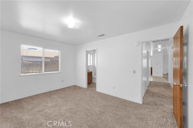 135 S Alfred Street, Coalinga CA: https://media.crmls.org/medias/ae7f6d7a-144a-4aa4-9ec0-15fa6c2aca6a.jpg