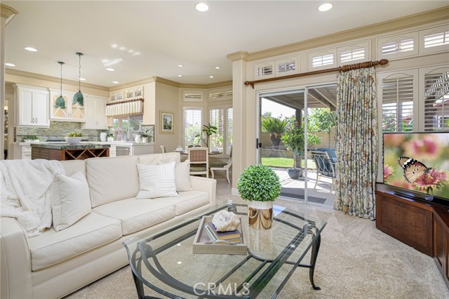 Detail Gallery Image 15 of 47 For 5555 Meadow Lake Ln, Yorba Linda,  CA 92887 - 3 Beds | 2/1 Baths