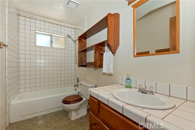489 Dorn Drive, Crestline CA: https://media.crmls.org/medias/ae7ff346-7b56-4eb0-888e-f27f4ff59e48.jpg