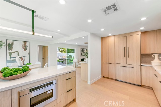 Detail Gallery Image 6 of 57 For 913 Junipero, Costa Mesa,  CA 92626 - 4 Beds | 2 Baths