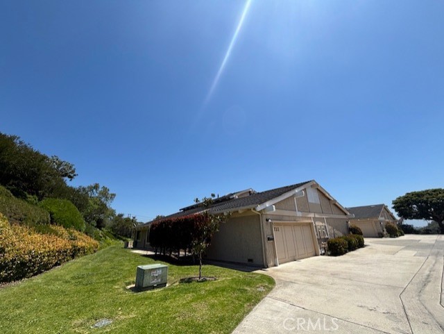MLS #OC25094170 img 4