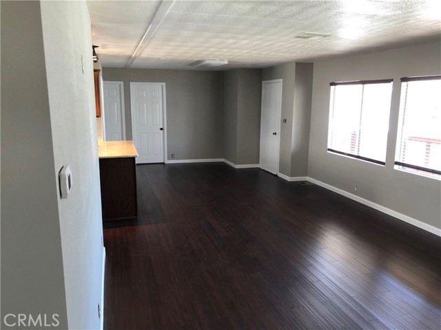 Detail Gallery Image 12 of 29 For 5815 E La Palma Ave #112,  Anaheim,  CA 92807 - 3 Beds | 2 Baths