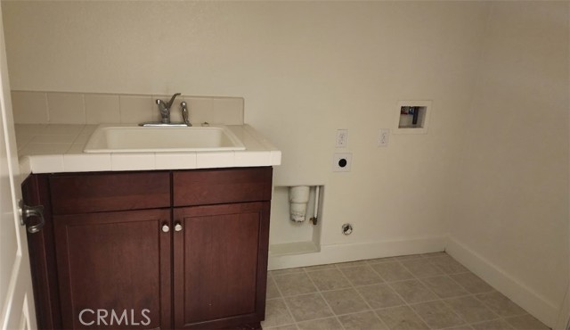 Detail Gallery Image 21 of 25 For 10372 Christo Way, Elk Grove,  CA 95757 - 4 Beds | 3/1 Baths