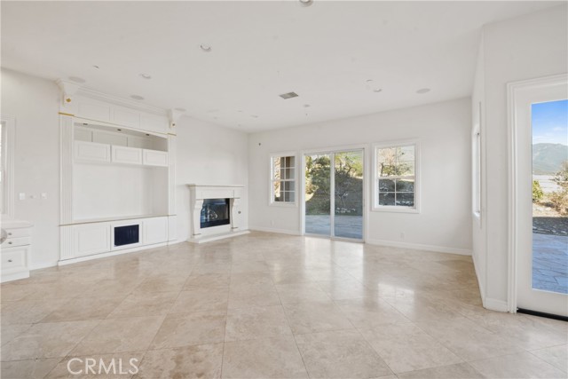 4925 Lone Acres Court, Rancho Cucamonga CA: https://media.crmls.org/medias/ae82a0f5-a2ae-4501-acf9-2eba42a1271e.jpg