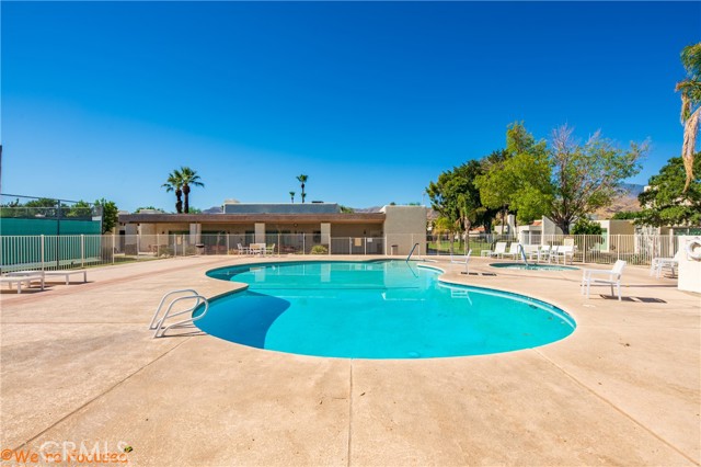 5920 Paradise Plaza, Palm Springs, California 92264, 2 Bedrooms Bedrooms, ,2 BathroomsBathrooms,Condominium,For Sale,Paradise,CV24137432