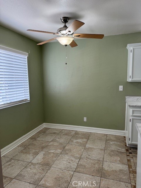 Detail Gallery Image 6 of 21 For 571 San Marino St, Hemet,  CA 92545 - 2 Beds | 1 Baths