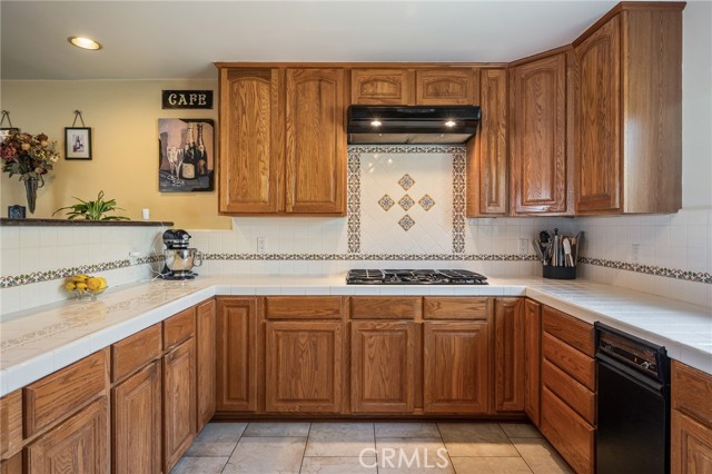 Cook's Kitchen with Tons of Counter & Cabinet Space!
