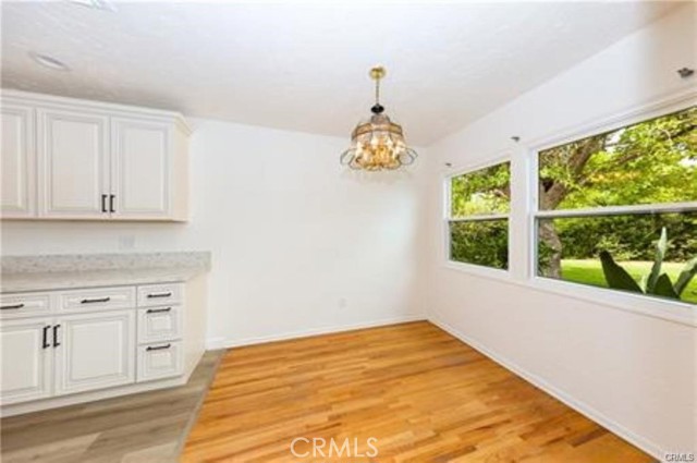 Detail Gallery Image 2 of 16 For 15853 Romar St, Granada Hills,  CA 91343 - 3 Beds | 2 Baths