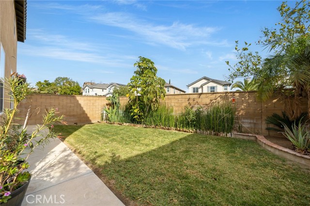 Detail Gallery Image 36 of 53 For 7992 Shadow Trails Ln, Jurupa Valley,  CA 92509 - 3 Beds | 2/1 Baths