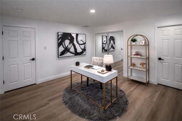 Detail Gallery Image 6 of 18 For 3528 Russell Street, Riverside,  CA 92501 - 4 Beds | 3 Baths