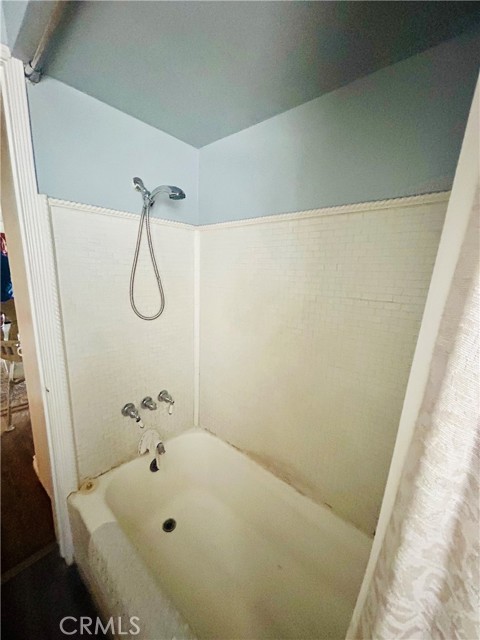 619 E H Street, Ontario CA: https://media.crmls.org/medias/ae8522a7-4d43-4586-8ce8-2988a71369e5.jpg