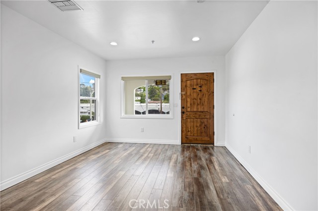 Detail Gallery Image 6 of 18 For 2211 Hyperion Ave, Los Angeles,  CA 90027 - 2 Beds | 1 Baths