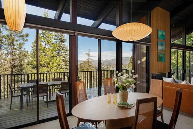 Detail Gallery Image 9 of 27 For 287 Grizzly, Lake Arrowhead,  CA 92352 - 3 Beds | 2/1 Baths