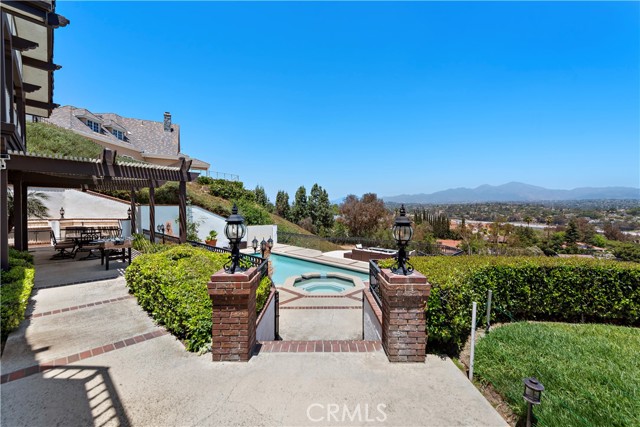 26126 Oroville Place, Laguna Hills CA: https://media.crmls.org/medias/ae863e94-cda4-48de-919d-bcceacf3d11d.jpg