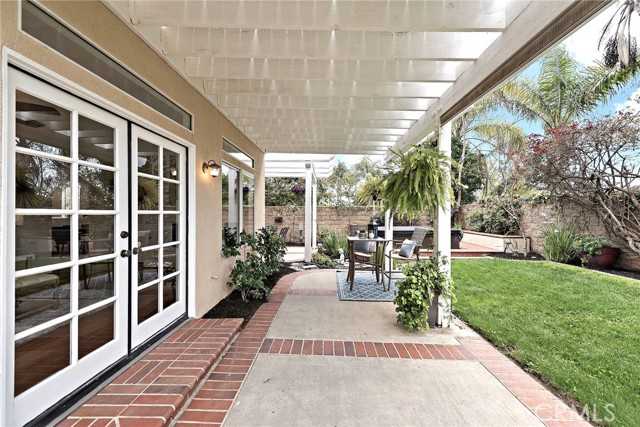 21251 Hillgate Circle, Rancho Santa Margarita CA: https://media.crmls.org/medias/ae865e23-659d-457e-b0a3-5f1bfc914032.jpg
