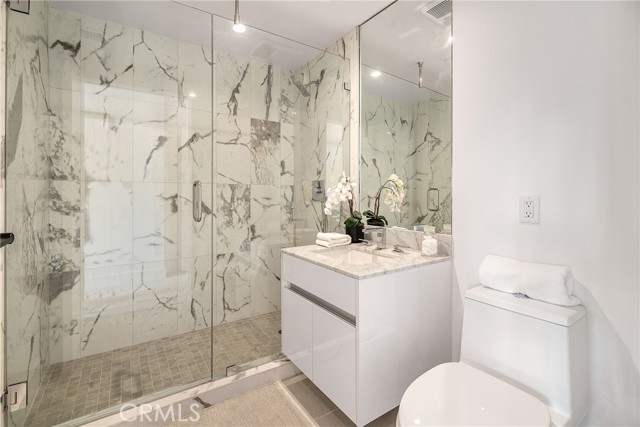 Detail Gallery Image 20 of 26 For 1345 Havenhurst Dr #4,  West Hollywood,  CA 90046 - 2 Beds | 2/1 Baths