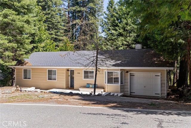 Detail Gallery Image 1 of 43 For 910 Clifford Dr, Almanor,  CA 96137 - 3 Beds | 2 Baths