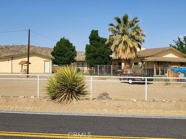 Detail Gallery Image 32 of 72 For 32500 Hinkley Rd, Barstow,  CA 92311 - 3 Beds | 2 Baths