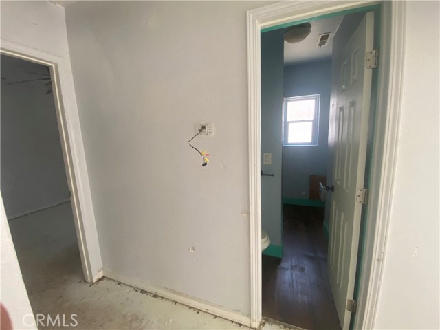 566 1st Street, Upper Lake CA: https://media.crmls.org/medias/ae8927a5-8667-47f6-9fdc-67052aa399d2.jpg