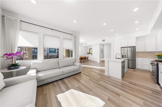 Detail Gallery Image 12 of 69 For 1698 Hollyleaf Ter, Montebello,  CA 90640 - 3 Beds | 2/1 Baths