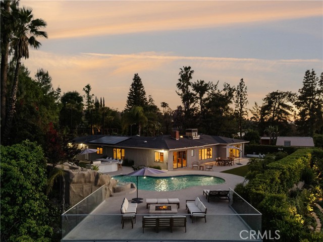 4935 Calvin Avenue, Tarzana CA: https://media.crmls.org/medias/ae897f2c-51b7-43af-b8ed-9dd851001a76.jpg