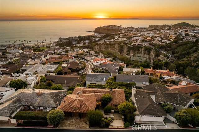 Detail Gallery Image 17 of 46 For 517 Emerald Bay, Laguna Beach,  CA 92651 - 4 Beds | 4 Baths