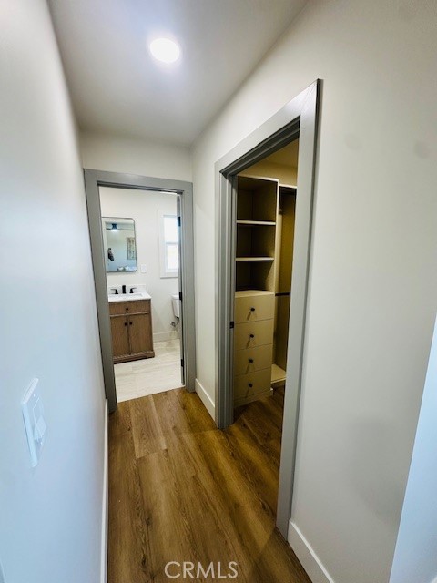 Detail Gallery Image 50 of 56 For 2440 Ostrom, Long Beach,  CA 90815 - 4 Beds | 3 Baths