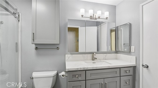 6816 Alondra Boulevard, Paramount CA: https://media.crmls.org/medias/ae8abc4f-a800-4720-b0a5-c6582bf53d1d.jpg