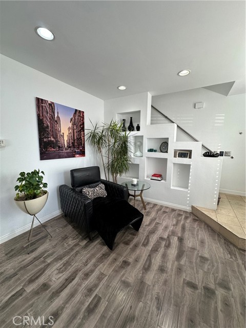 Detail Gallery Image 6 of 42 For 1808 Phelan Ln a,  Redondo Beach,  CA 90278 - 3 Beds | 2/1 Baths