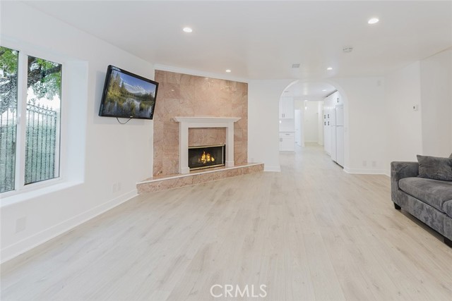 Detail Gallery Image 5 of 51 For 13631 Eldridge Ave, Sylmar,  CA 91342 - 4 Beds | 3 Baths