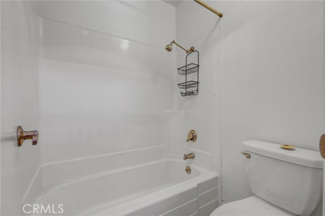 Detail Gallery Image 22 of 35 For 5460 White Oak Ave #E319,  Encino,  CA 91316 - 1 Beds | 1/1 Baths