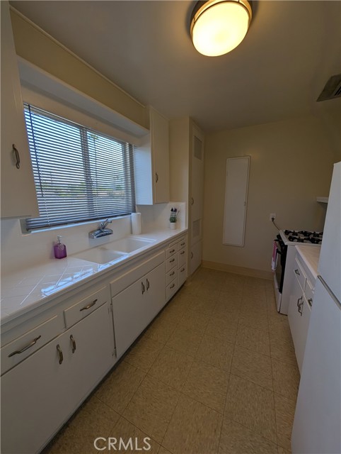 Detail Gallery Image 9 of 33 For 610 Sunset Bld #5,  Arcadia,  CA 91007 - 1 Beds | 1 Baths