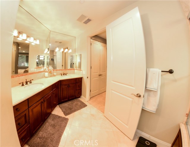 621 Pacific Coast Highway, Redondo Beach, California 90277, 4 Bedrooms Bedrooms, ,3 BathroomsBathrooms,Residential,Sold,Pacific Coast,SB17030895