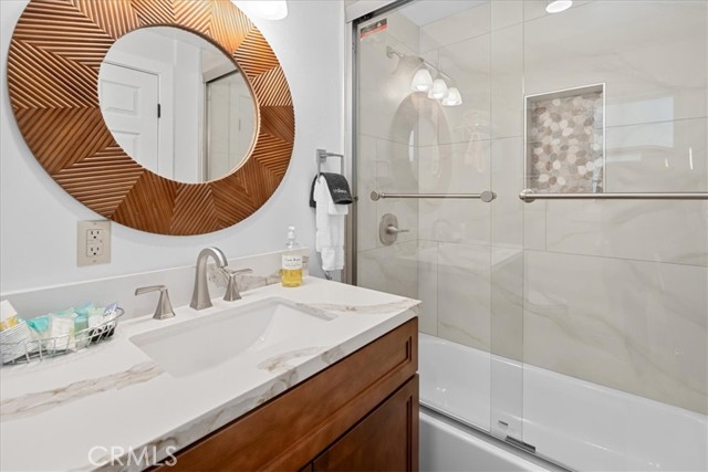 Detail Gallery Image 17 of 52 For 42425 Fox Farm Rd, Big Bear Lake,  CA 92315 - 2 Beds | 1 Baths