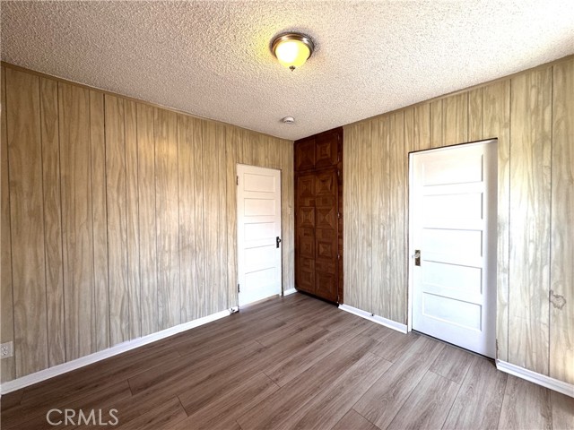 1049 W 65th Place, Los Angeles CA: https://media.crmls.org/medias/ae8d430f-9b0c-47cd-923a-9ea305a269f6.jpg