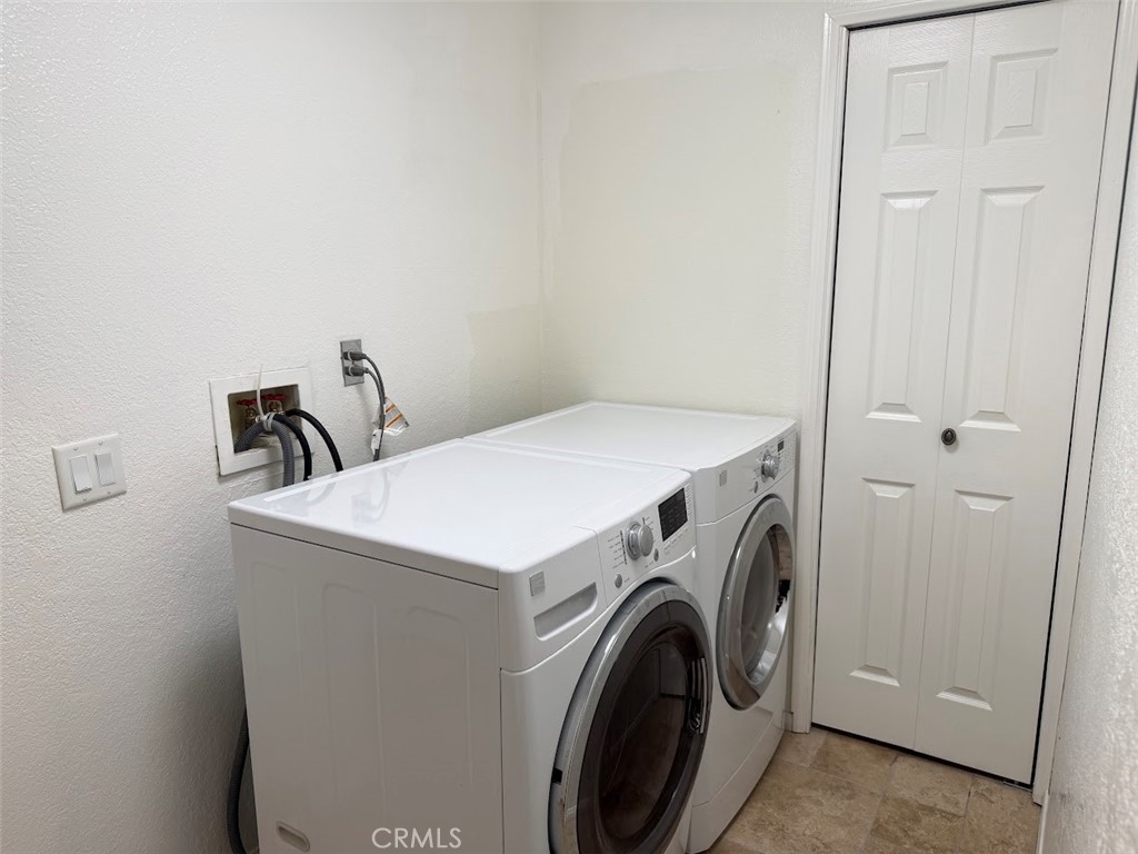 https://media.crmls.org/medias/ae8d5292-52c4-41c6-876c-a5e5b536d143.jpg?preset=X-Large